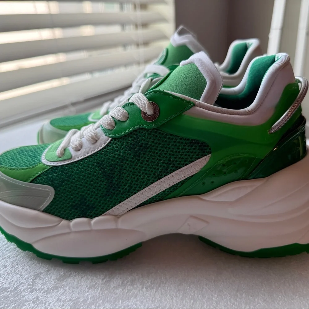 Louis Vuitton Authentic BNIB Run 55 Sneaker